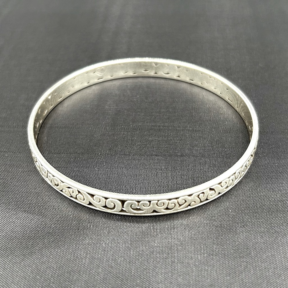 Brighton Contempo Bangle Bracelet in silver. Excellent condition.